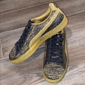 Puma tennis shoes